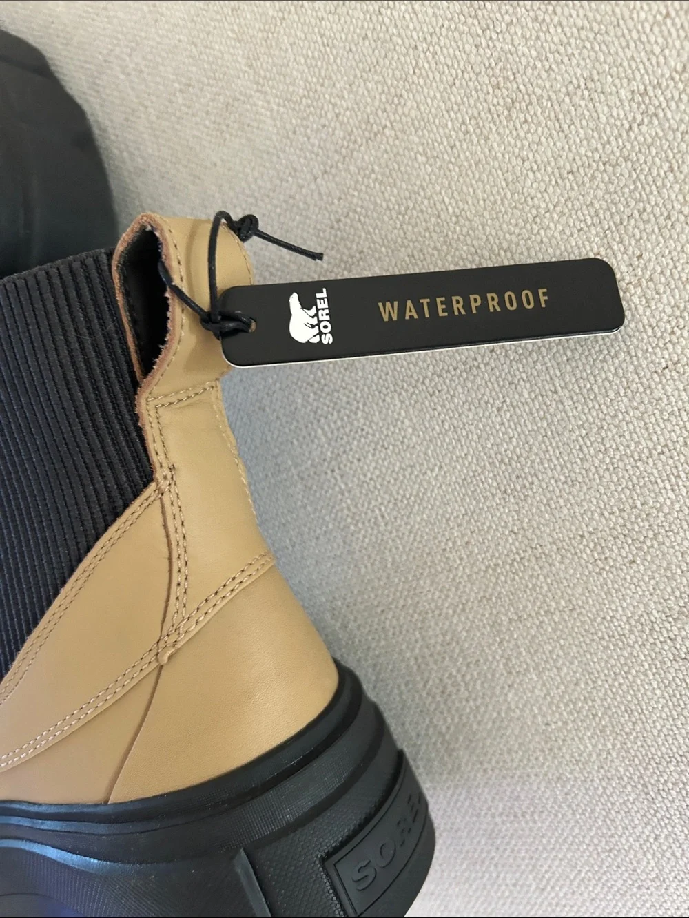 Sorel Caribou x Chelsea Waterproof  Boots, Tan/Black, Size 8.5, NWT no box